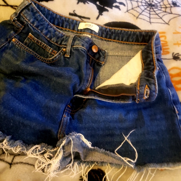 Forever 21 jean shorts - Picture 3 of 4
